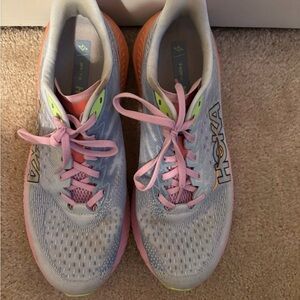 HOKA Mach 6